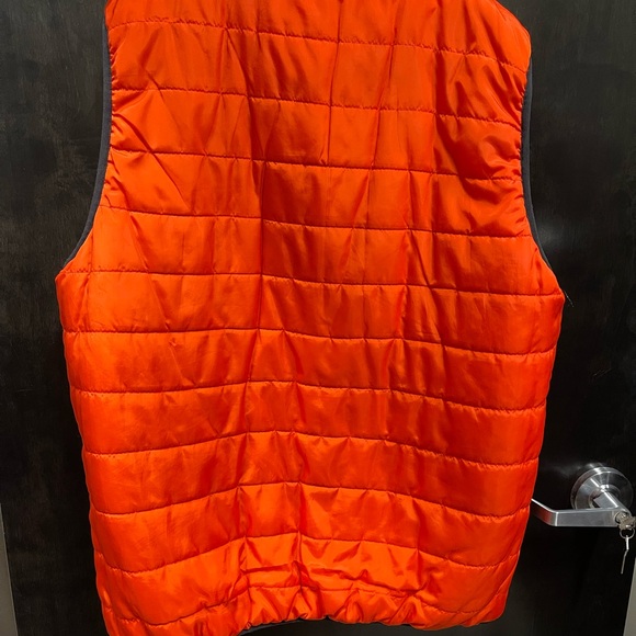 Oakley Black and Orange reversible Quilted Vest - Picture 7 of 8